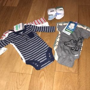Bundle - Newborn NWT Onesies